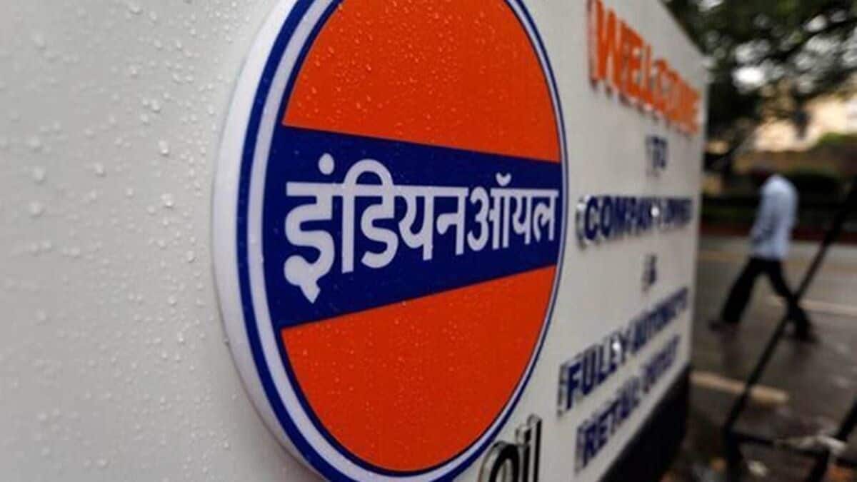 indian oil q2 net profit soars to rs 13713 crore beats expectations