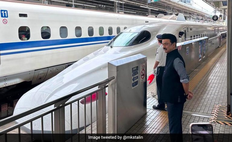 ceji1oj8 mk stalin travels in bullet train in japan 625x300 28 May 23