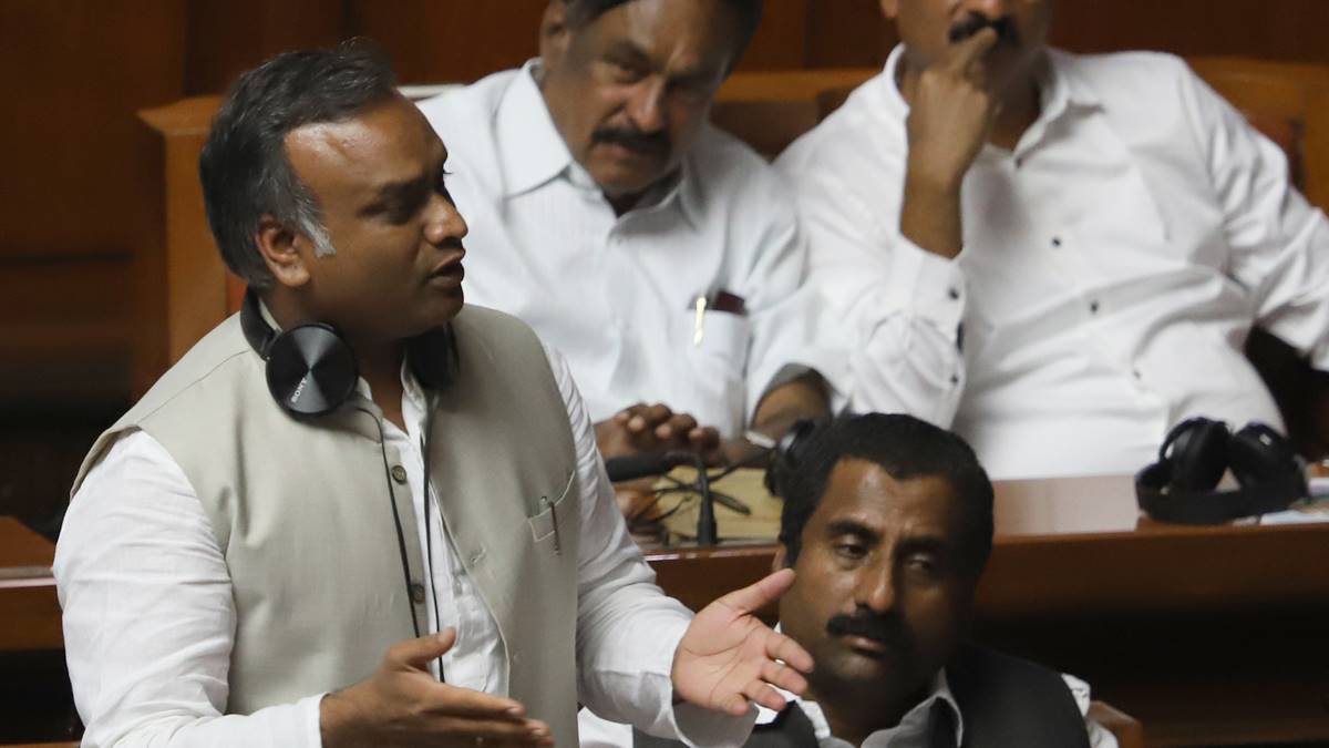 congress chiefs son priyank kharge gets ec notice for nalayak beta remark against pm modi