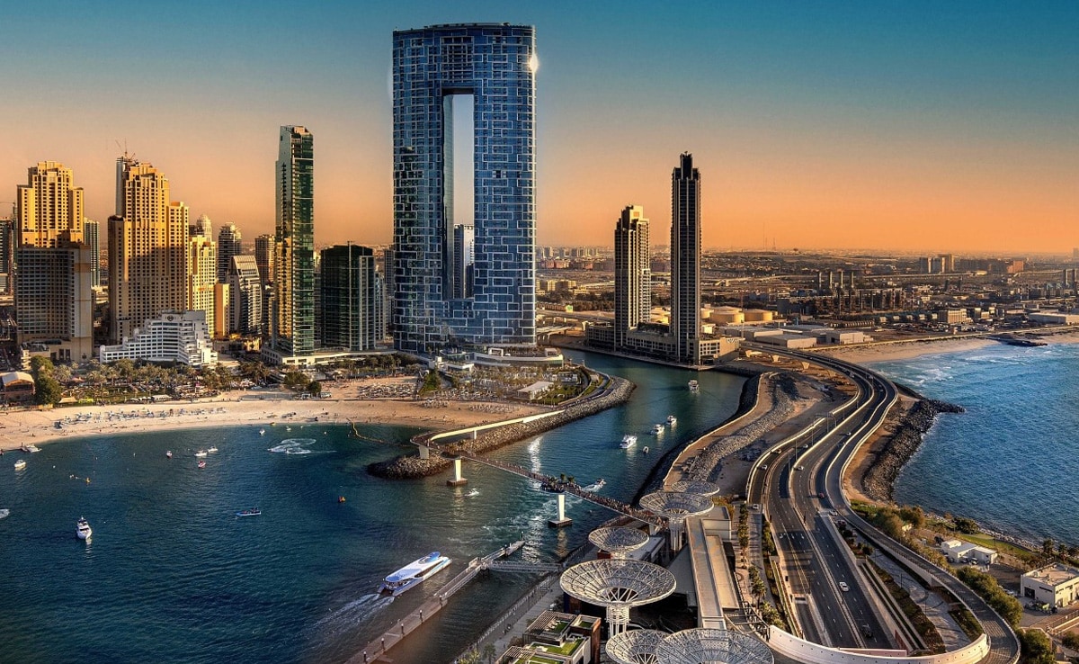 Arab hub. The Palm Tower Дубай. Дубай закат. Картинки на рабочий стол Дубай. Новый проект в Дубае.