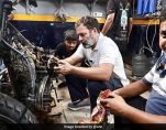 ucr4h0q rahul gandhi at bike repair shop 625x300 28 June 23