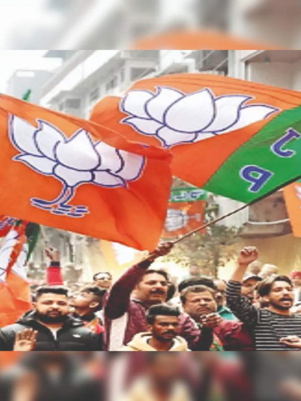 Ex-BJP Ally Rajbhar Rejoins NDA, Boosts UP Prospects | Arabian Post