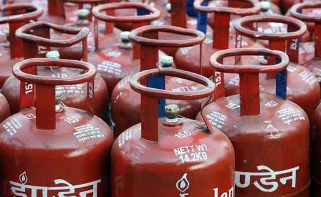 ashok gehlot slashes lpg cylinder prices to less than half in rajasthan