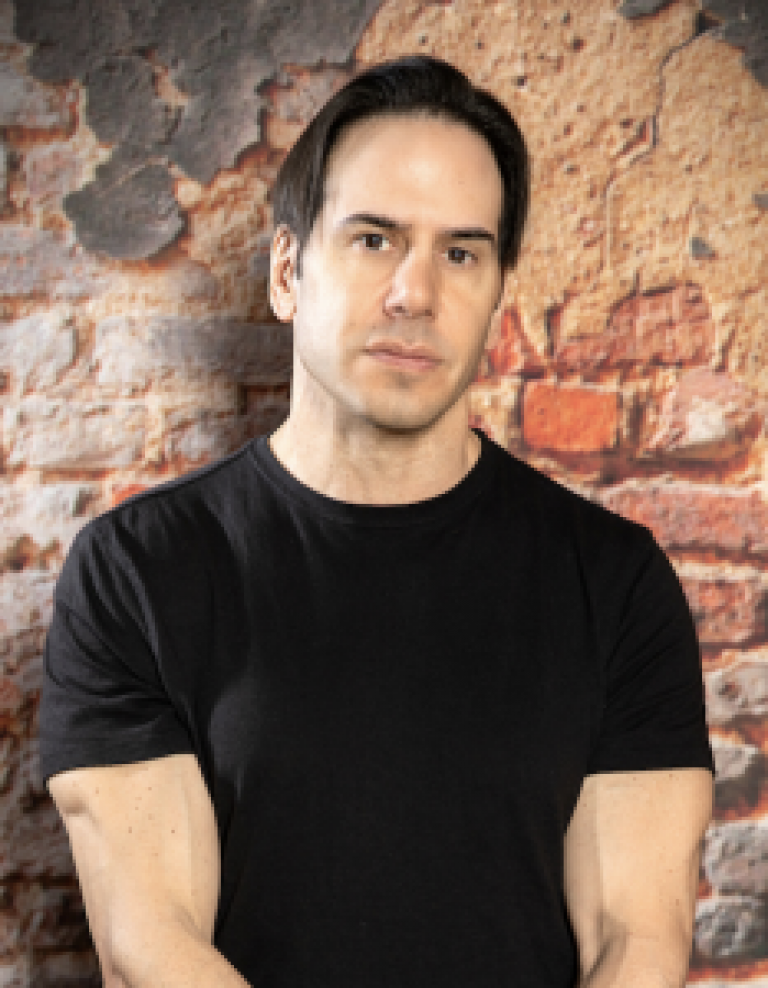 18721651 chris tasara director and mus 233x300 1