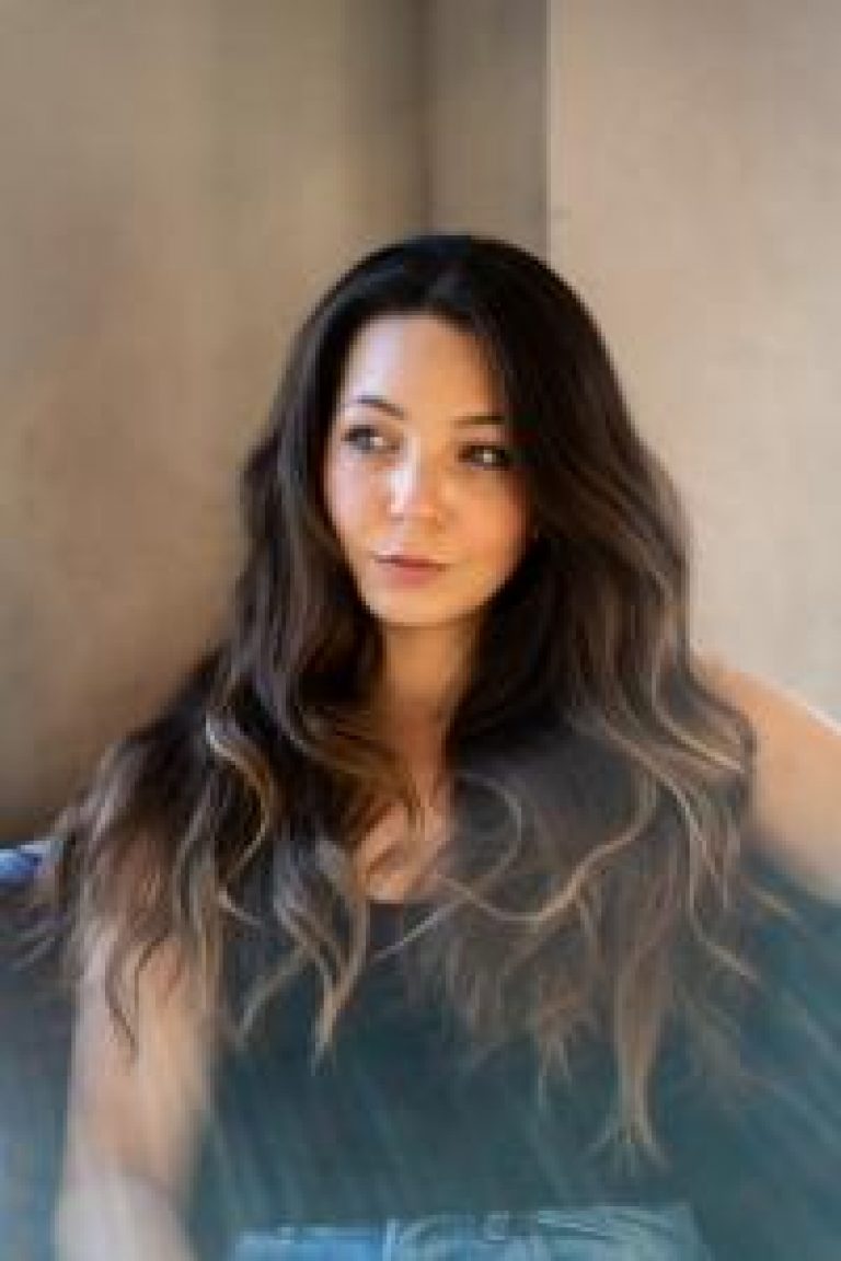18990205 hannah ray 200x300 1