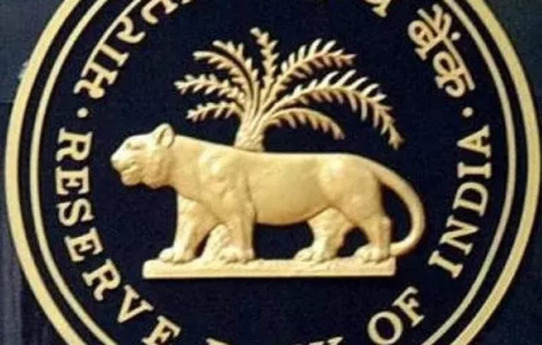 rbi directs private banks to have at least two wholetime directors