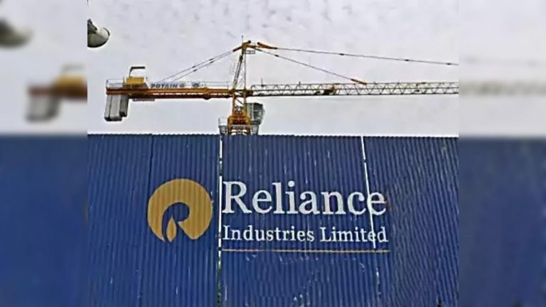 ril posts 29 7 per cent jump in q2 net profit to e282b919878 crore