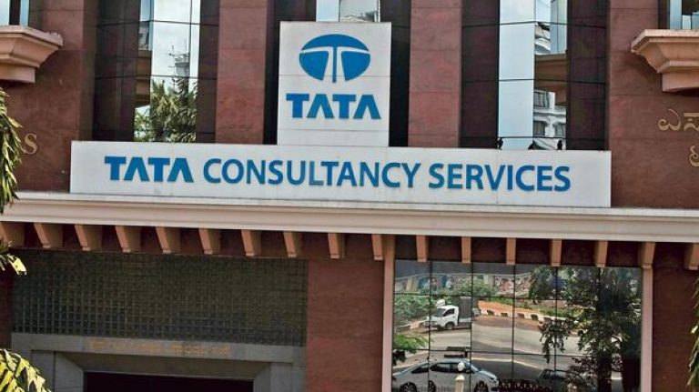 tcs gets notice from maha labour ministry over lateral onboarding delay