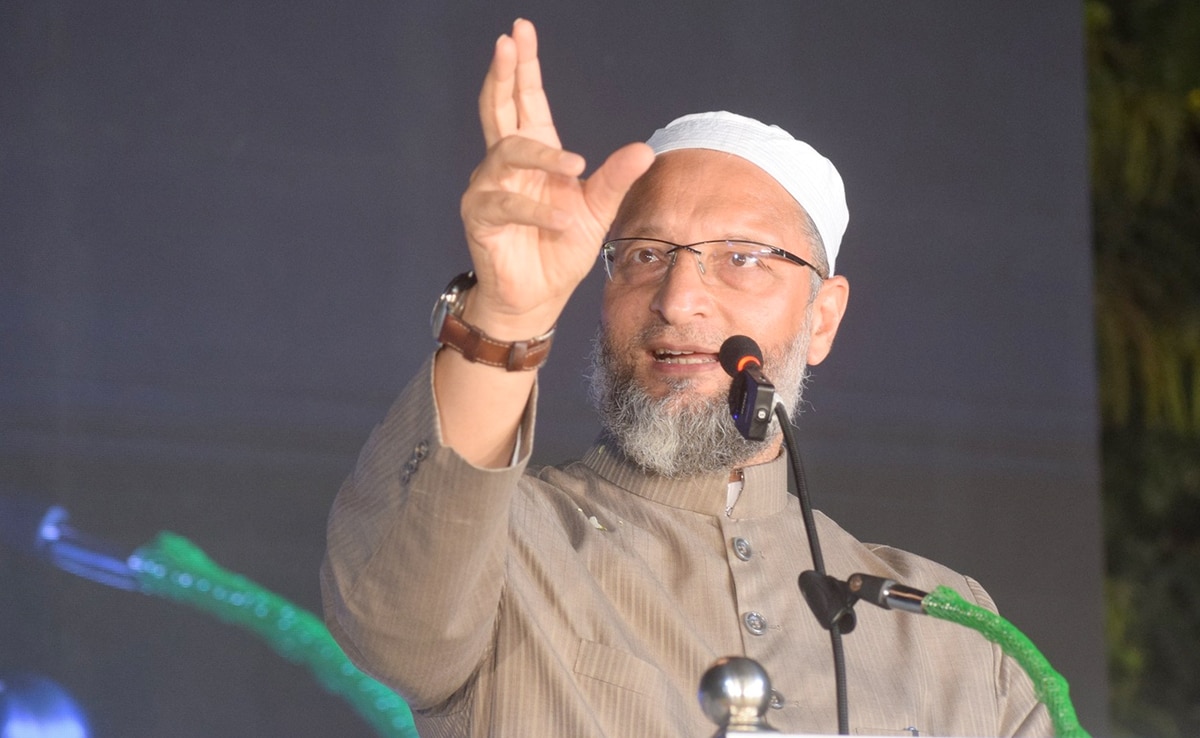 Owaisi Slams Cong For BJP B-team Jibe | Arabian Post