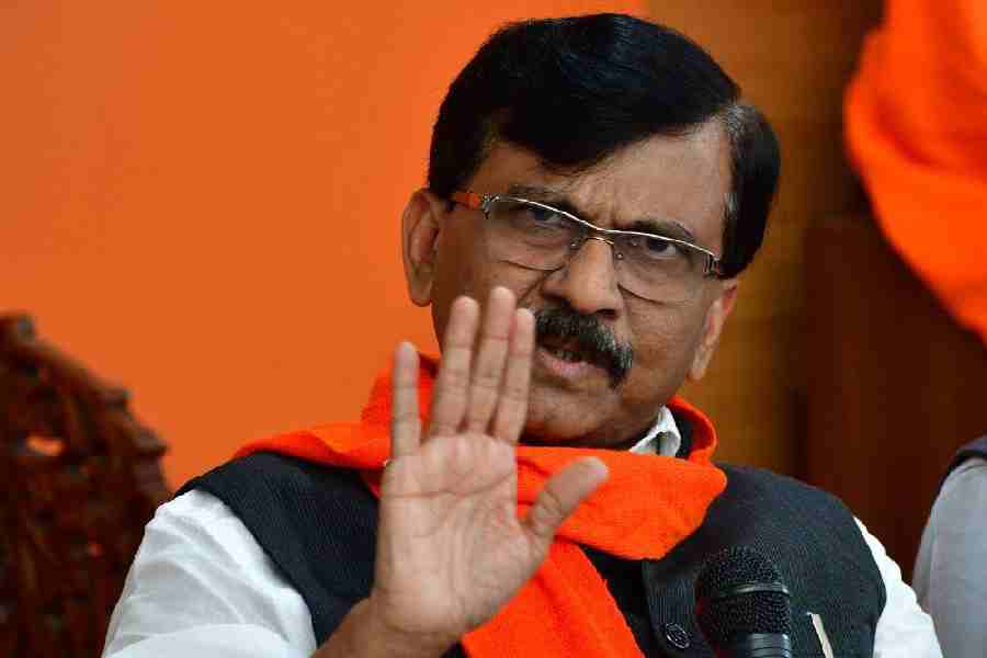 gang war like situation in maharashtra cabinet over maratha quota issue claims sanjay raut
