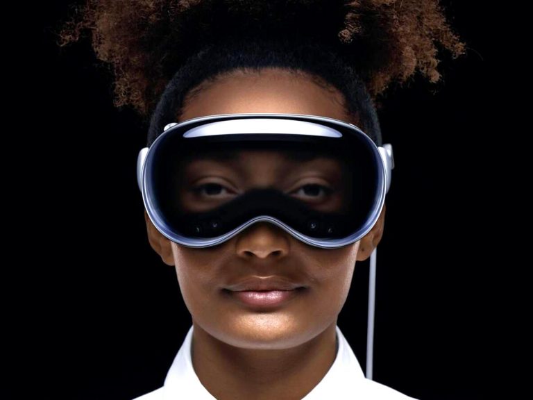 Apple Vision Pro Gear
