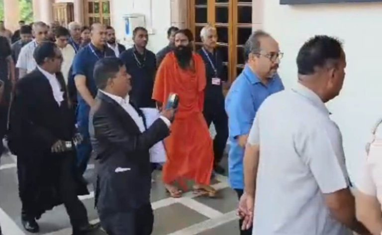 4p61d4tg ramdev in court 650x400 02 April 24