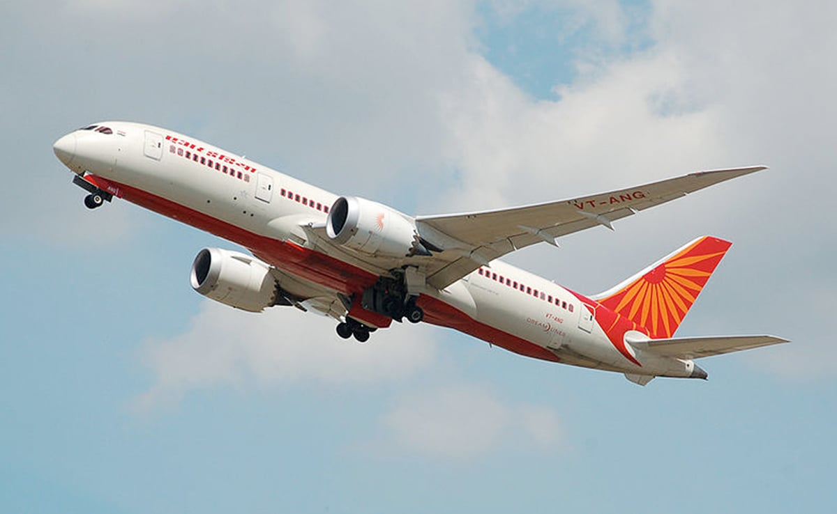 nla18k2g air india boeing 787 650x400 10 April 23