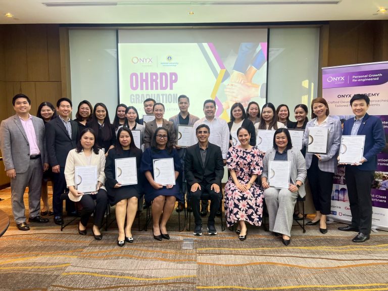 HR Track Group Photo 1