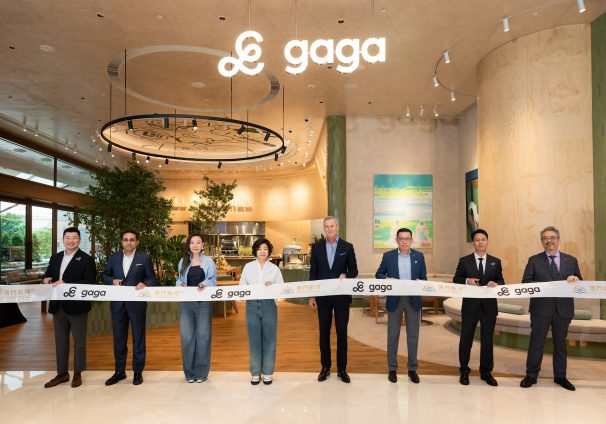 gaga at Galaxy Macau ribbon cutt